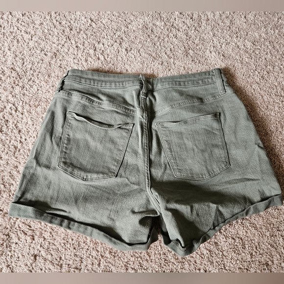 Universal Thread High WaistGreen Denim Button Shorts Women's Size 12/31 - Picture 2 of 7